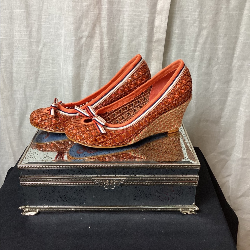 Poetic License Wonder About Wedge Pumps; Size 8
